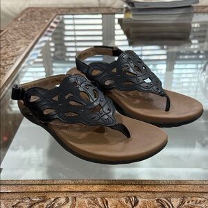 Rockport Black and Brown Cutout Sandals